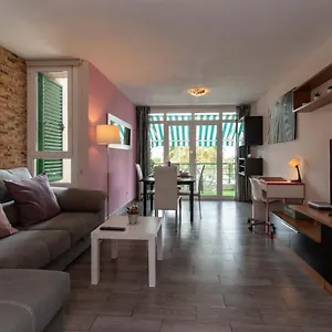 https://duplex-in-las-vias.in-canary-islands.com