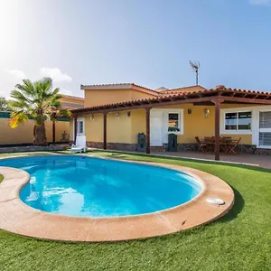 https://villa-sophia.in-canary-islands.com