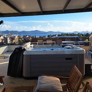  Apartment Bruno - Luxury Penthouse With Jacuzzi